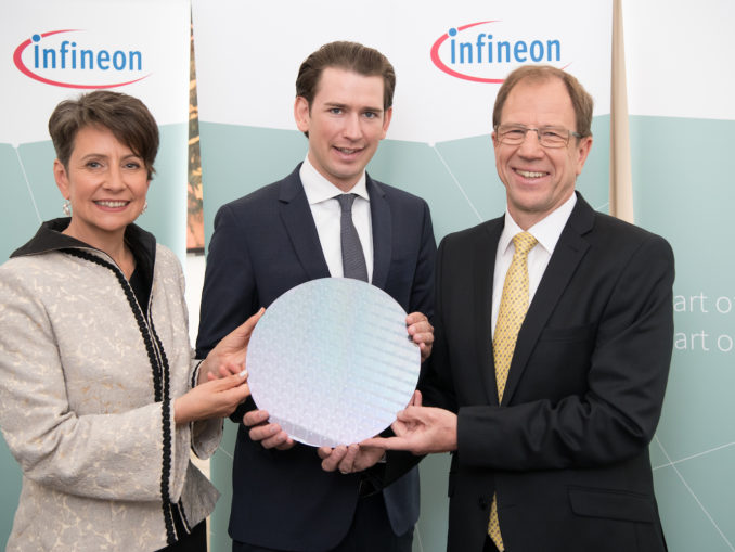 Sabine Herlitschka, Vorstandsvorsitzende von Infineon Austria, Bundeskanzler Sebastian Kurz und Reinhard Ploss, Vorstandsvorsitzender von Infineon. (c) Infineon Technologies Austria AG