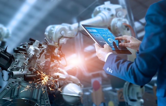 NET-Automation ist ein Komplettanbieter für Industrieprojekte u.a. für Automatisierung und Robotik. (c) Shutterstock