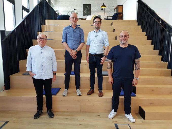 Die Teilnehmer des Roundtables von links nach rechts: Klaus Lorbeer (ITWelt.at), Ivo Titscher (ByteSource Deutschland), Michael Kommenda (Tietoevery) und Martin Bachler (Netconomy). (c) timeline / Rudi Handl