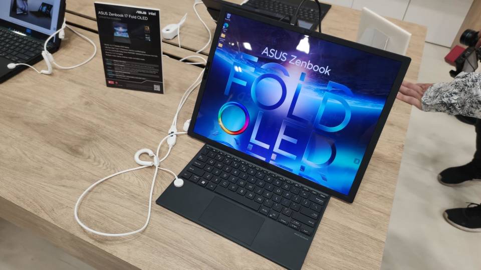 Weltpremiere auf der IFA: Asus mit faltbarem 17-Zoll-Laptop