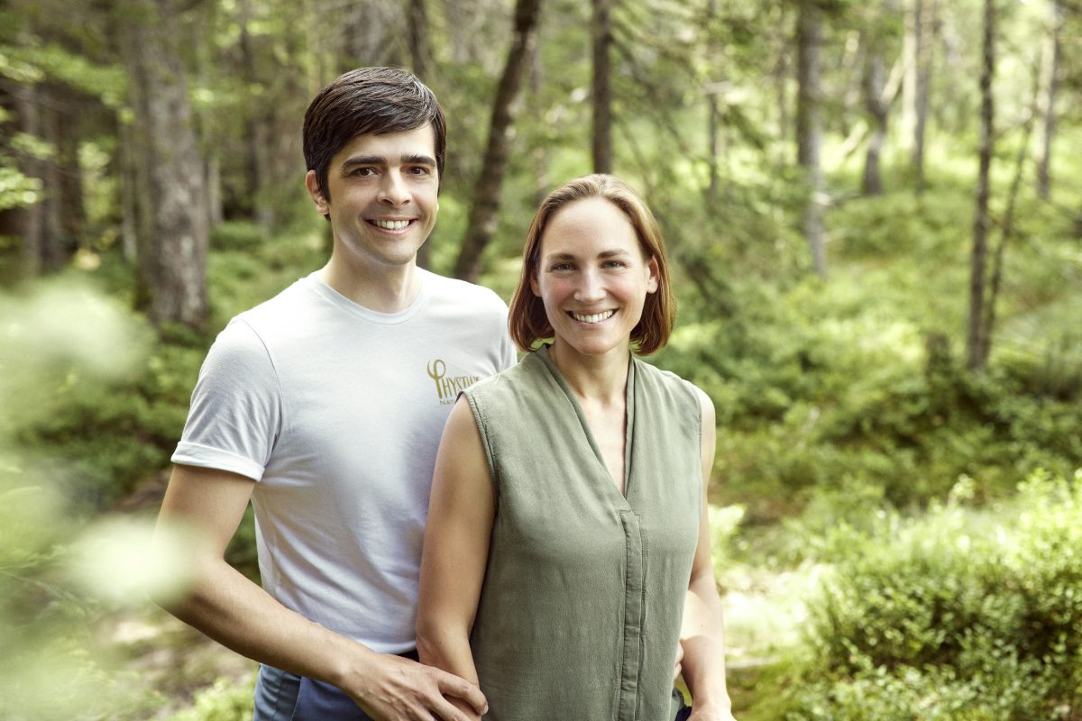 Clemens und Lara Bechter vom Naturkosmetik-Unternehmen Phystine. (c) Marcel A. Mayer