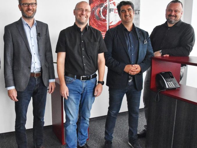 Die Expertenrunde (v. l. n. r.): Wolfgang Zuser (Antares/iQSol), Markus Hirsch (Fortinet), Frederic Hadjari (IT-Cluster Business Upper Austria) und Mario Friedl (MIT-Security) (c) timeline/Rudi Handl