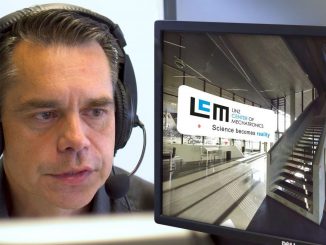 Manfred Reiter, Head of Sales bei LCM, bei einer Führung durch die Labors und Versuchsräume des LCM. (c) LCM