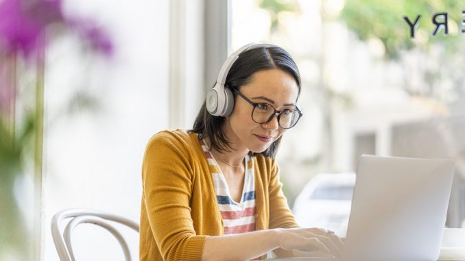 Egal, ob man von zu Hause oder unterwegs arbeitet: ohne eine schnelle Internetanbindung geht heute gar nichts mehr. (c) Cisco