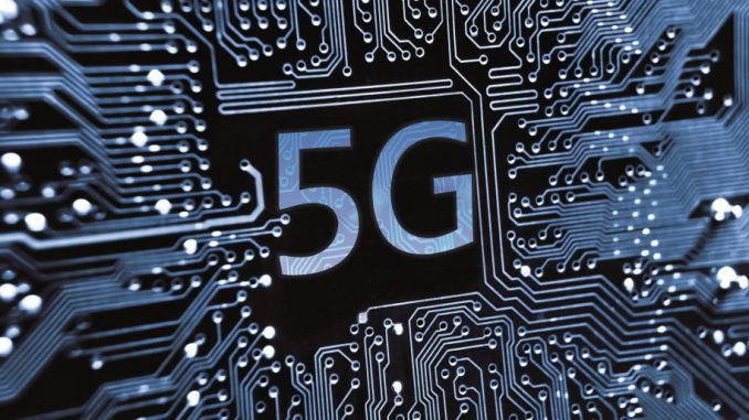 AW3D Telecom for 5G wurde so konzipiert, dass es nahtlos mit Standard-Software für Funknetzplanung zusammenarbeitet, die häufig für die Hochfrequenzsimulation (RF) verwendet wird. Es stellt Gebäude, Bäume, Brücken und andere Objekte im Vektorformat dar. Digitale Höhenmodelle werden mit 1m- oder 2m-Auflösung im Rasterformat angeboten. (c) Shutterstock/wk1003mike