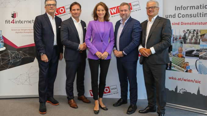 Martin Heimhilcher (WKW), Hermann Erlach, (Microsoft Österreich), Patricia Neumann (Siemens AG Österreich), Christoph Becker (ETC) und Hans Greiner (Cisco Österreich) (c) C. Menschhorn