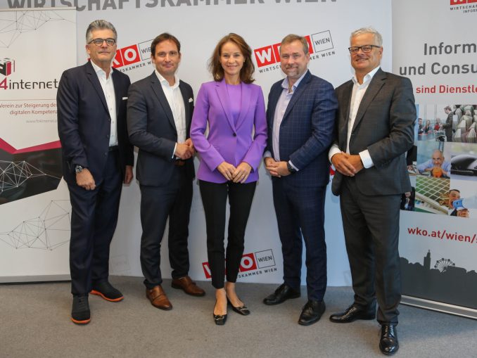 Martin Heimhilcher (WKW), Hermann Erlach, (Microsoft Österreich), Patricia Neumann (Siemens AG Österreich), Christoph Becker (ETC) und Hans Greiner (Cisco Österreich) (c) C. Menschhorn