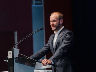 Florian Tursky, Staatssekretär für Digitalisierung und Telekommunikation, hielt die Keynote zur E-Government-Konferenz der ADV in Salzburg. (c) GurgPro