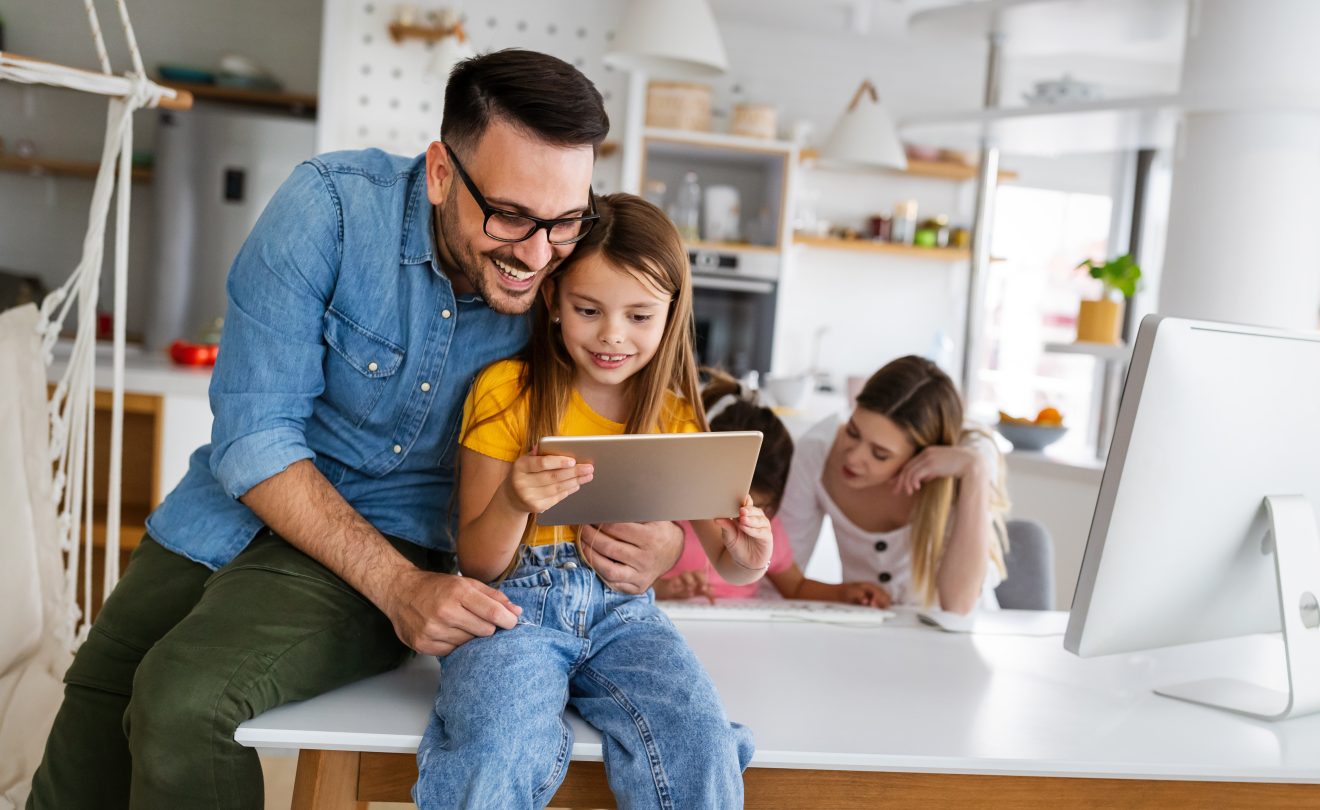 So schützen Eltern ihre Kinder vor Datenfallen im Netz