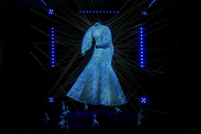 Jedes Jahr ruft das Ars Electronica Festival hunderte Kreative aus Kunst, Wissenschaft, Technologie und Wirtschaft aus der ganzen Welt nach Linz. Hier: Modified Paradise: Dress. (c) AnotherFarm