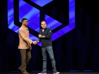 Avinash Lakshman (links), Chief Storage Strategist bei Commvault und Sanjay Mirchandani, CEO Commvault, präsentieren die künftige Strategie auf der Commvault GO.