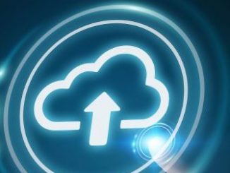 Unternehmen bewegen sich von monolithischen Legacy-Infrastrukturen hin zu modernen verteilten hybriden Cloud-Infrastrukturen. (c) sdecoret - Fotolia