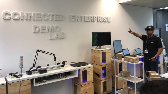 Die im Connected-Enterprise-Demo-Lab von Nagarro gezeigten Beispiele stammen aus dem internationalen Nagarro-Projektspektrum und umfassen Softwarelösungen mit Drohnen, selbstfahrenden Autos, Blockchain u.v.m.