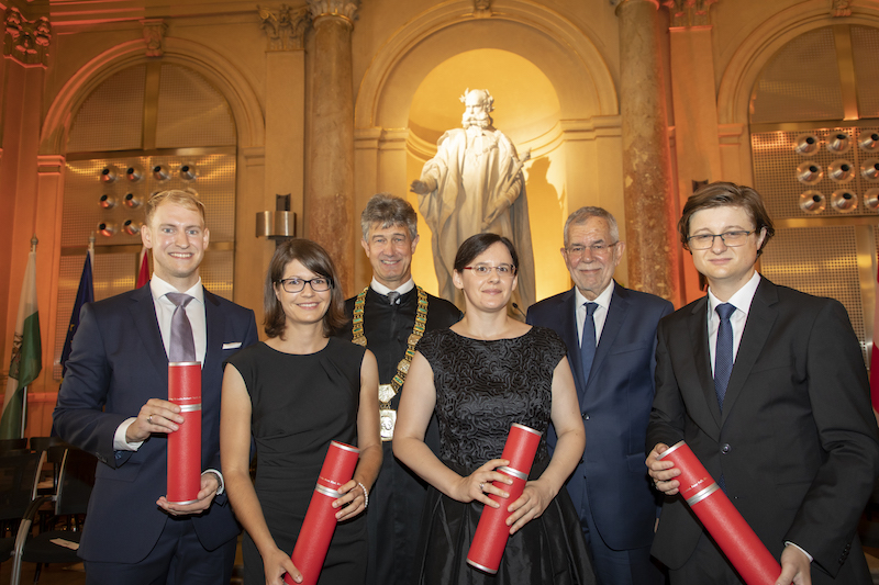 Robert Triebl, Anna Eibel, Rektor Harald Kainz, Maria Eichlseder, Bundespräsident Alexander Van der Bellen und Peter Peßl. (c) Lunghammer - TU Graz