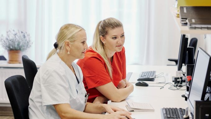 Das Personalwesen in den Häusern der Barmherzigkeit wurde mit Unterstützung der SAP-Beratung CNT Management Consulting AG vollständig digitalisiert. Im Bild: Stadtheim Wiener Neustadt. (c) Haus der Barmherzigkeit/Gregor Kuntscher