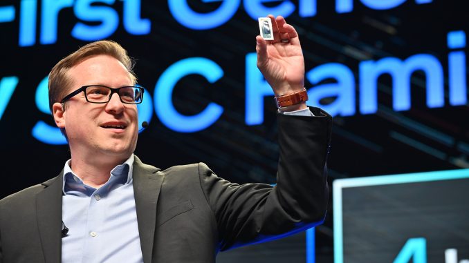 Jack Weast, Vice President und General Manager von Intel Automotive, bei seiner Keynote auf der CES 2024. (c) Intel Corporation