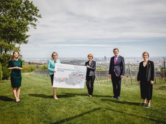 Pia Seeberger, Margarete Schramböck , Gaby Schaunig, Peter Hanke und Valerie Herzog (c) Claudia Wahlmüller