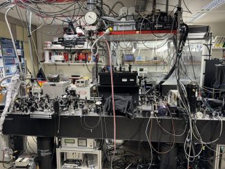 Auch an optischen Computern, die mit Licht betrieben werden, wird in Rüschlikon geforscht. (c) IBM