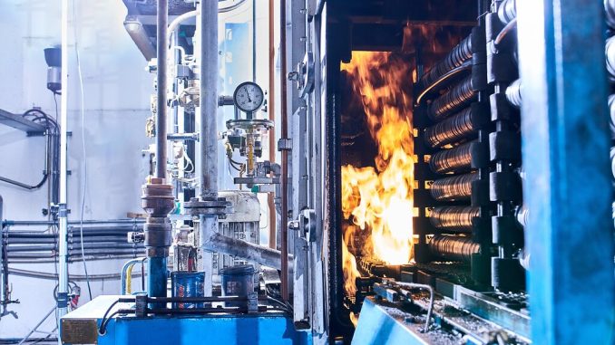 HTR bietet Dienstleistungen wie Vakuum- und Schutzgashärten, Nitrieren, Plasmanitrieren und Induktionshärten an. (c) HTR GmbH