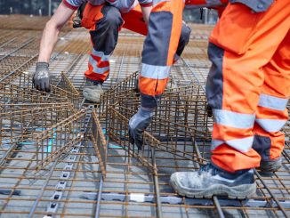 Bereits in der dritten Generation stellt AVI all das her, was für die Bewehrung von Beton mit Stahl benötigt wird. (c) AVI