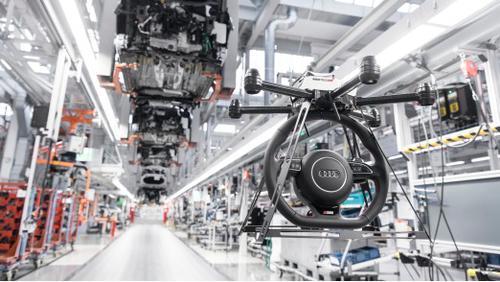 Drohne in der Autoproduktion bei Audi (c) Audi AG