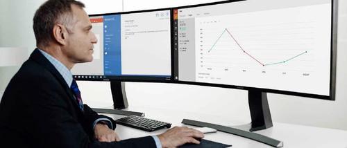 Ein Curved Monitor ist aufgrund seines Seitenverhältnisses eine gute Alternative zu einem Multimonitor-Setting. (c) pcwelt.de