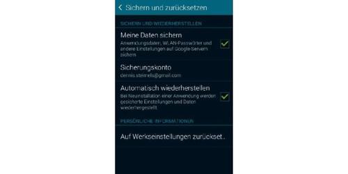 Lassen Sie den Haken bei der Datensicherung aktiviert, anschließend setzen Sie das Smartphone in den Auslieferungszustand zurück. (c) pcwelt.de
