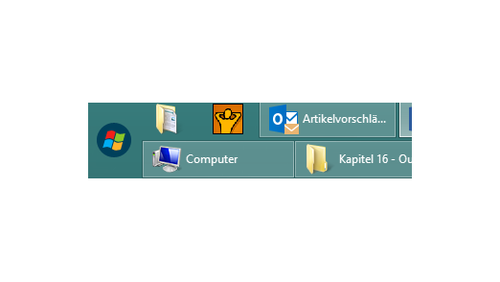 Neben der Anzeige des Briefumschlags, können Sie eine Desktopbenachrichtigung anzeigen lassen, den Mauszeiger kurzzeitig verändern oder ein Fenster einblenden. Outlook 2013 ändert außerdem auch die Anzeige des Outlook-Symbols in der Taskleiste von Windows 8/8.1. Geht auf einem Konto eine neue E-Mail ein, blendet Outlook auch hier einen Briefumschlag ein. Outlook 2013 zeigt Benachrichtigungen auch nicht mehr unten im Taskbereich an, sondern oben rechts, wie andere Benachrichtigungen in Windows 8/8.1 auch. (c) Thomas Joos