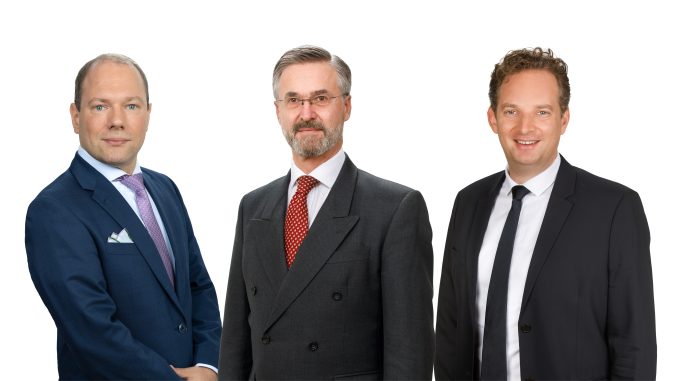 Die Taylor Wessing Partner Philipp Zumbo und Ivo Deskovic (Disputes & Investigations) und Andreas Schütz (IT) beantworten Fragen, die sich betroffenen Unternehmen im Zusammenhang mit dem weltweiten Cyber-Vorfall rund um CrowdStrike stellen. (C) Taylor Wessing