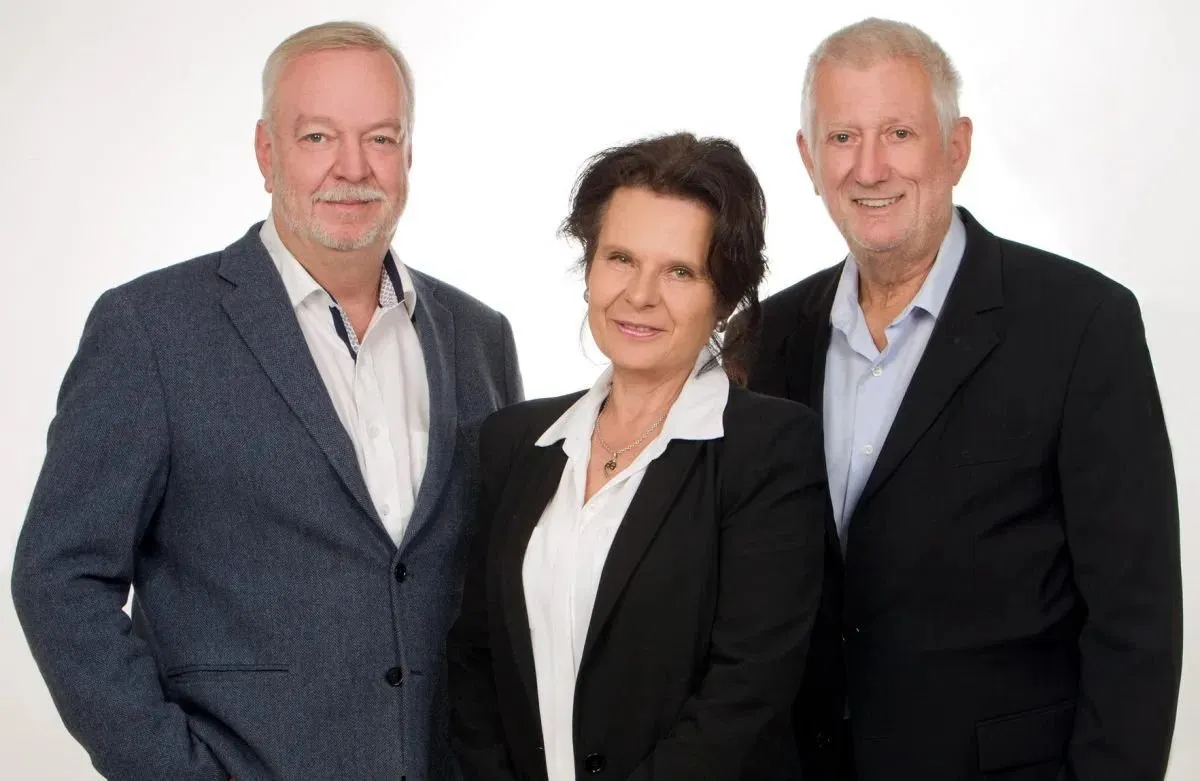 Peter Gelber, Irene Schaller und Wolfgang Fiala von der DSGVO-zt GmbH. (c) DSGVO-zt GmbH