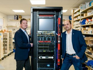 Christoph Kitzler, Prokurist und Technischer Leiter bei MP2 IT-Solutions (links) und Peter Reisinger, Vertriebsleiter bei EPS.