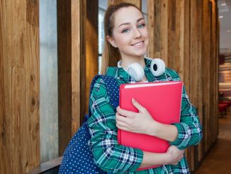 Studenten mit einem Nebenjob haben bei Bewerbungsgesprächen die besseren Chancen. (c) Pixabay