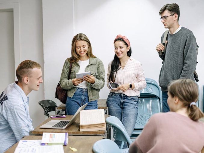 58 Prozent der Studierenden haben das Gefühl, dass sie nicht über ausreichende KI-Kenntnisse und -Fähigkeiten verfügen. (c) Pexels