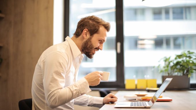 Besonders der österreichische Handel setzt großes Vertrauen in seine Mitarbeitenden (c) Pexels